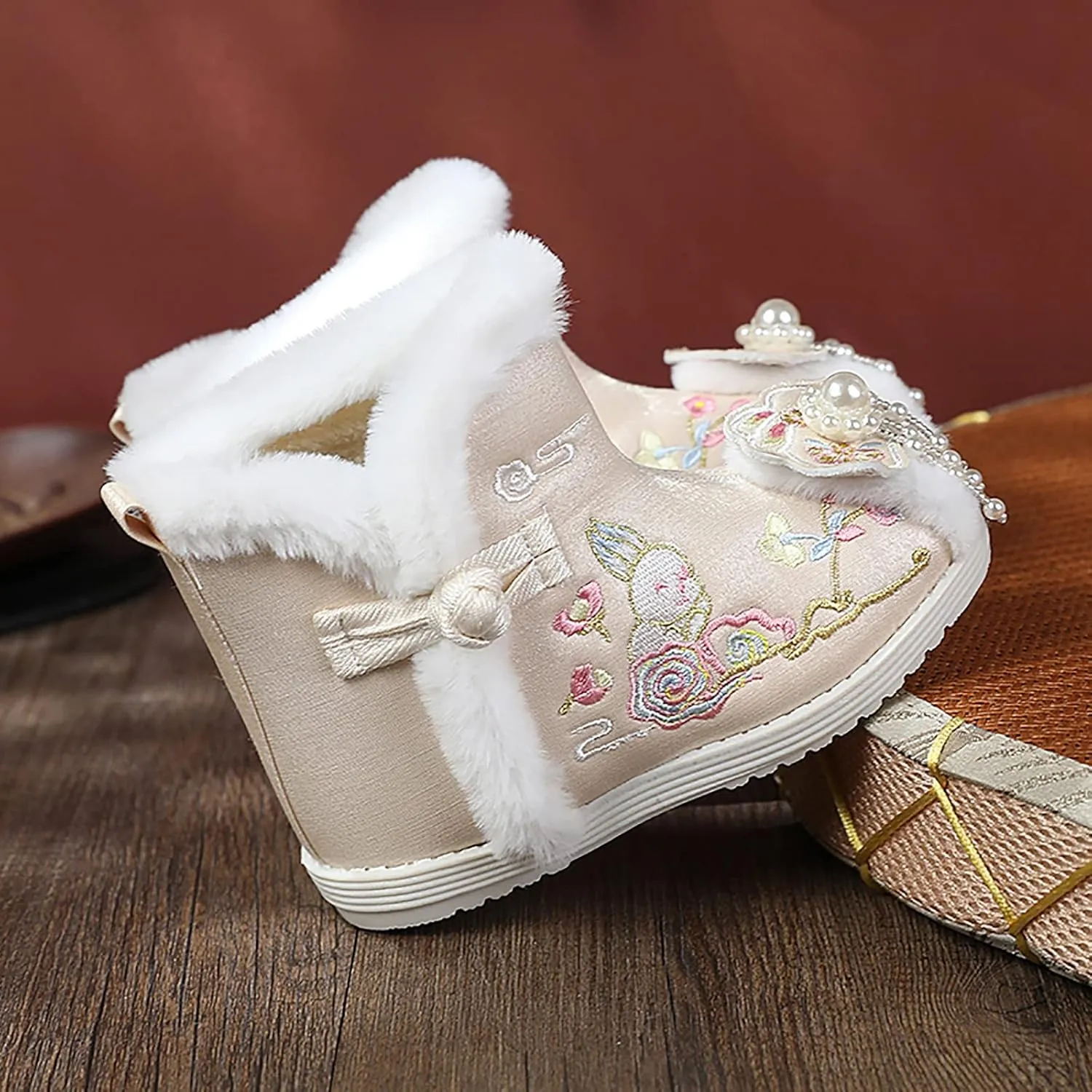 1 Pair Girls Hanfu Shoes Chinese Embroidered Flower Flat Retro Ethnic Slope- Heel Shoes Vintage Floral Silk Shoes