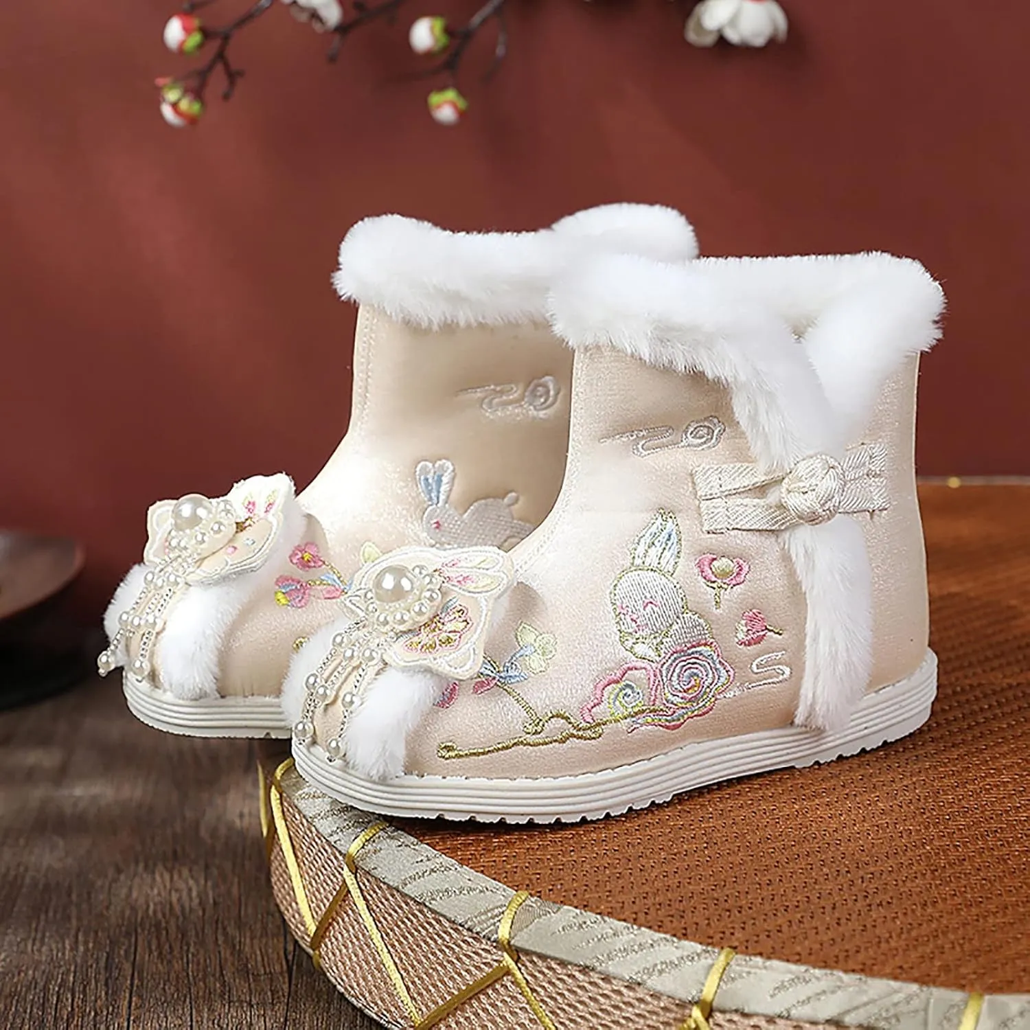 1 Pair Girls Hanfu Shoes Chinese Embroidered Flower Flat Retro Ethnic Slope- Heel Shoes Vintage Floral Silk Shoes