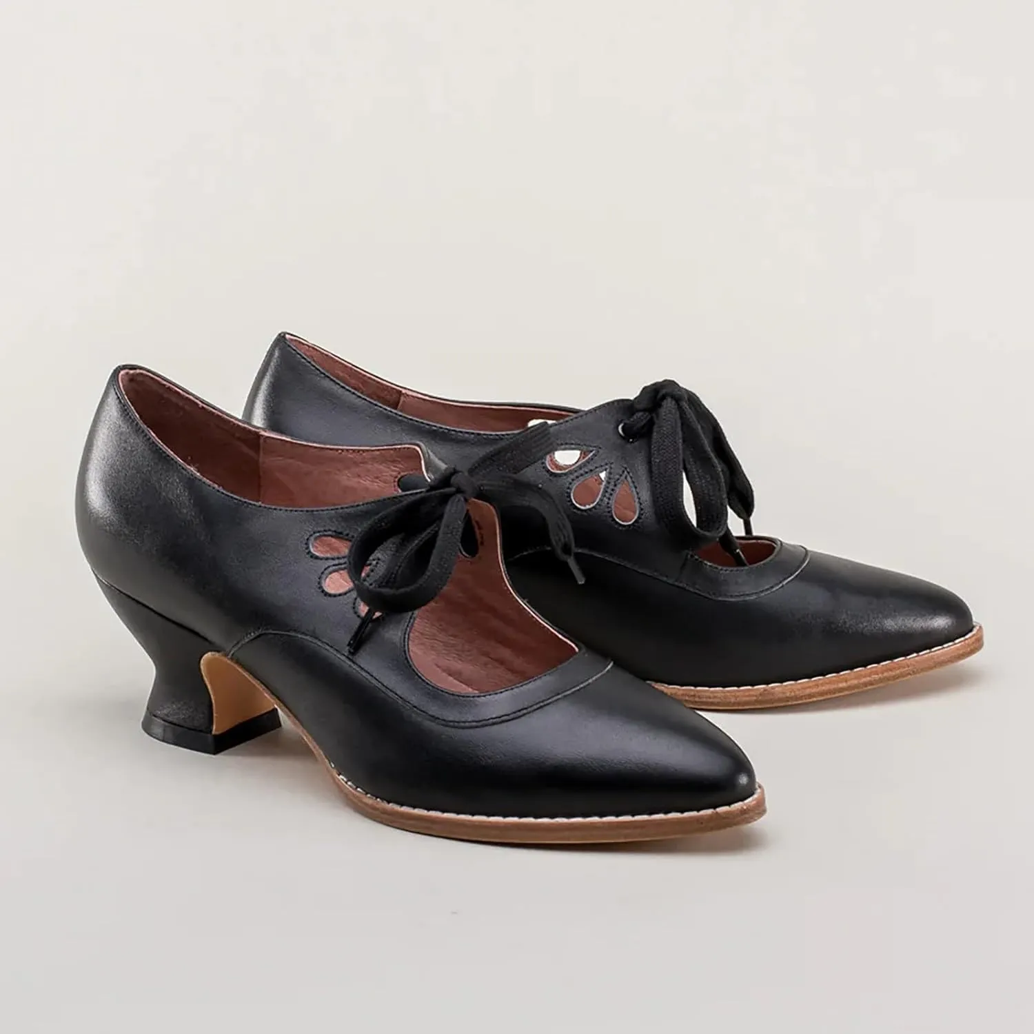 1920S Shoe for Women Vintage Mary Janes Lace Up Bridal Shoes Closed Toe Dress Shoe Chunky Heel Pumps Wedding Shoes