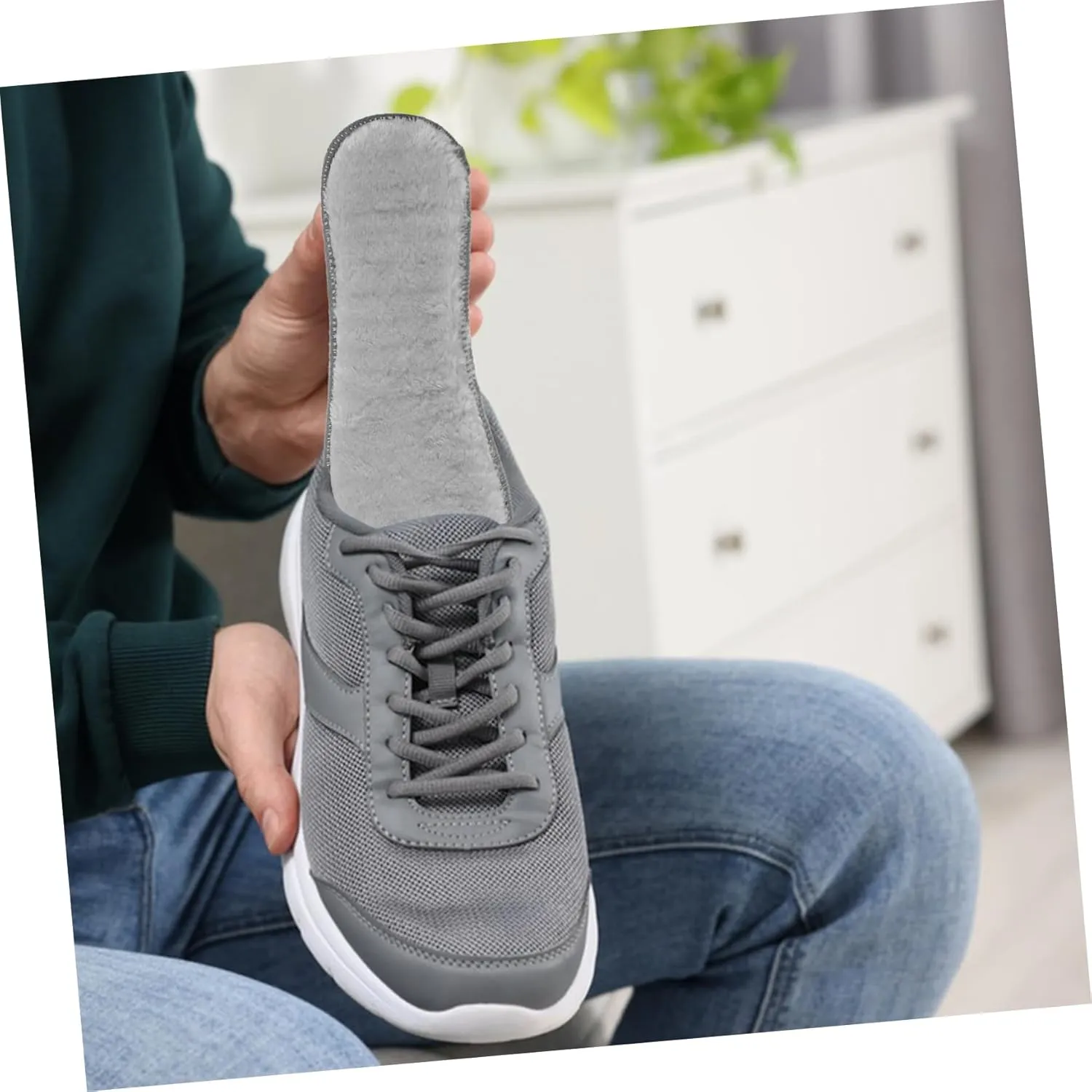 4 Pairs Plush Thermal Insoles for Women Thick Shoe Inserts Warm Boot Liners for Boots Secure Fit and Nonslip Design for Outdoor Activities