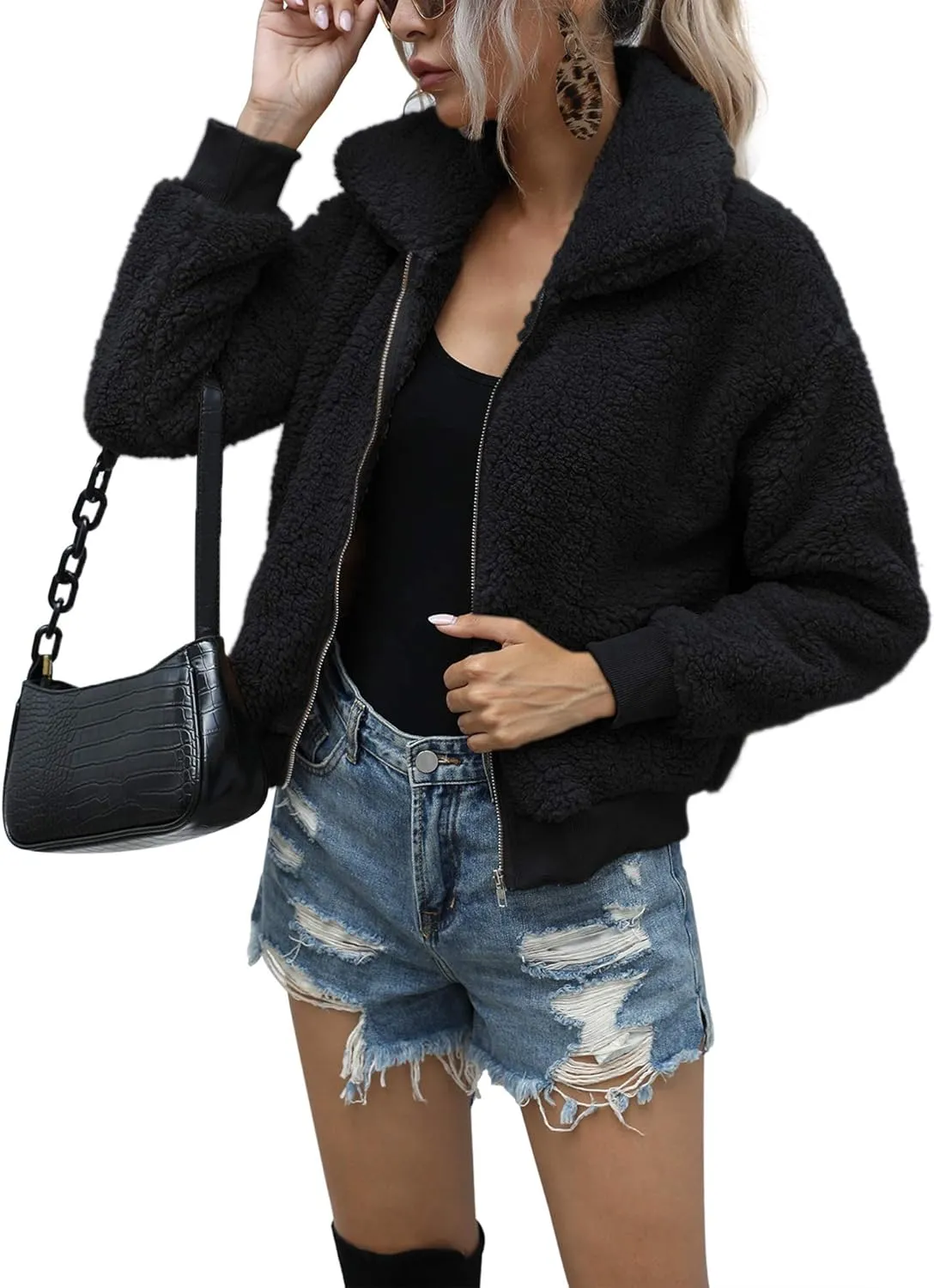 AKEWEI Women's Short Faux Fur Coat Casual Shaggy Jacket with Pockets Warm Winter Zip-Up Fluffy Outwear