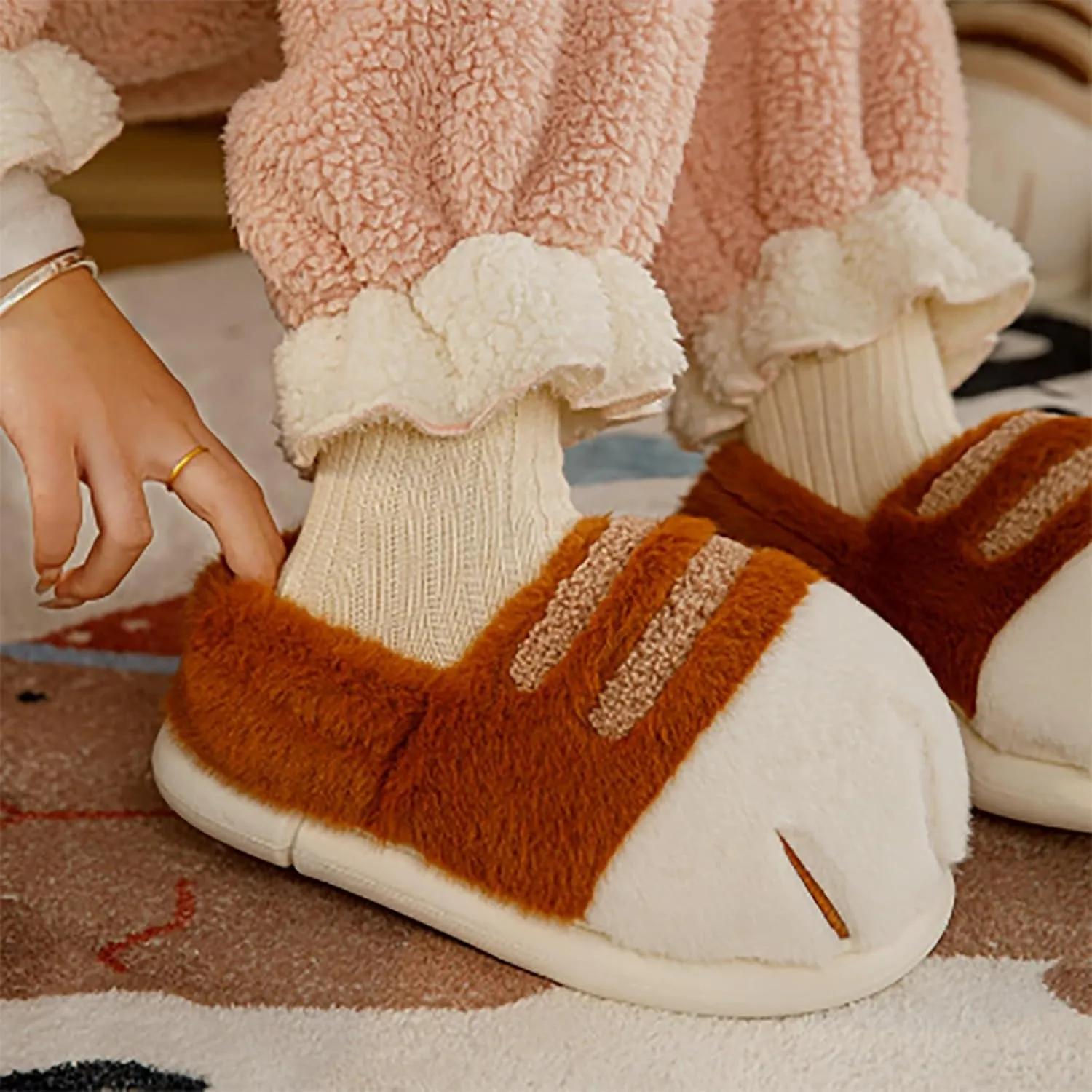 Cat Paw Slippers, 3D Cat Paw Cartoon Slipper for Women Warm Fluffy Furry Winter House Cat Paw Slides for Indoor Outdoor