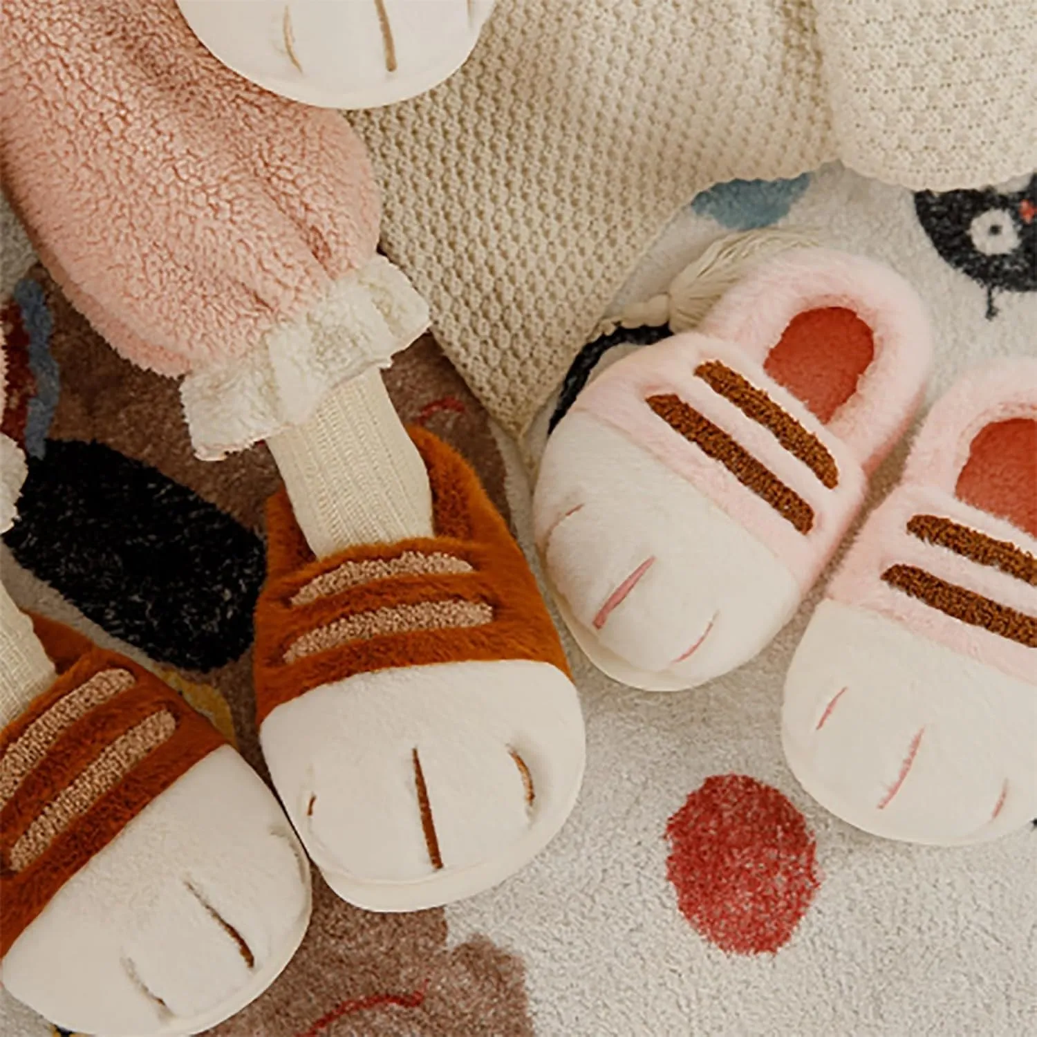 Cat Paw Slippers, 3D Cat Paw Cartoon Slipper for Women Warm Fluffy Furry Winter House Cat Paw Slides for Indoor Outdoor