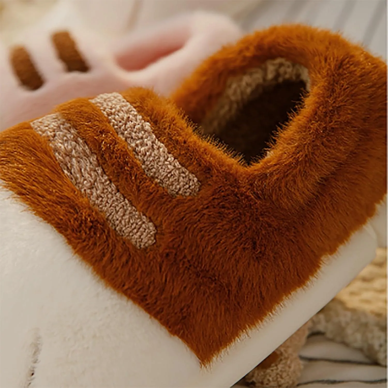 Cat Paw Slippers, 3D Cat Paw Cartoon Slipper for Women Warm Fluffy Furry Winter House Cat Paw Slides for Indoor Outdoor