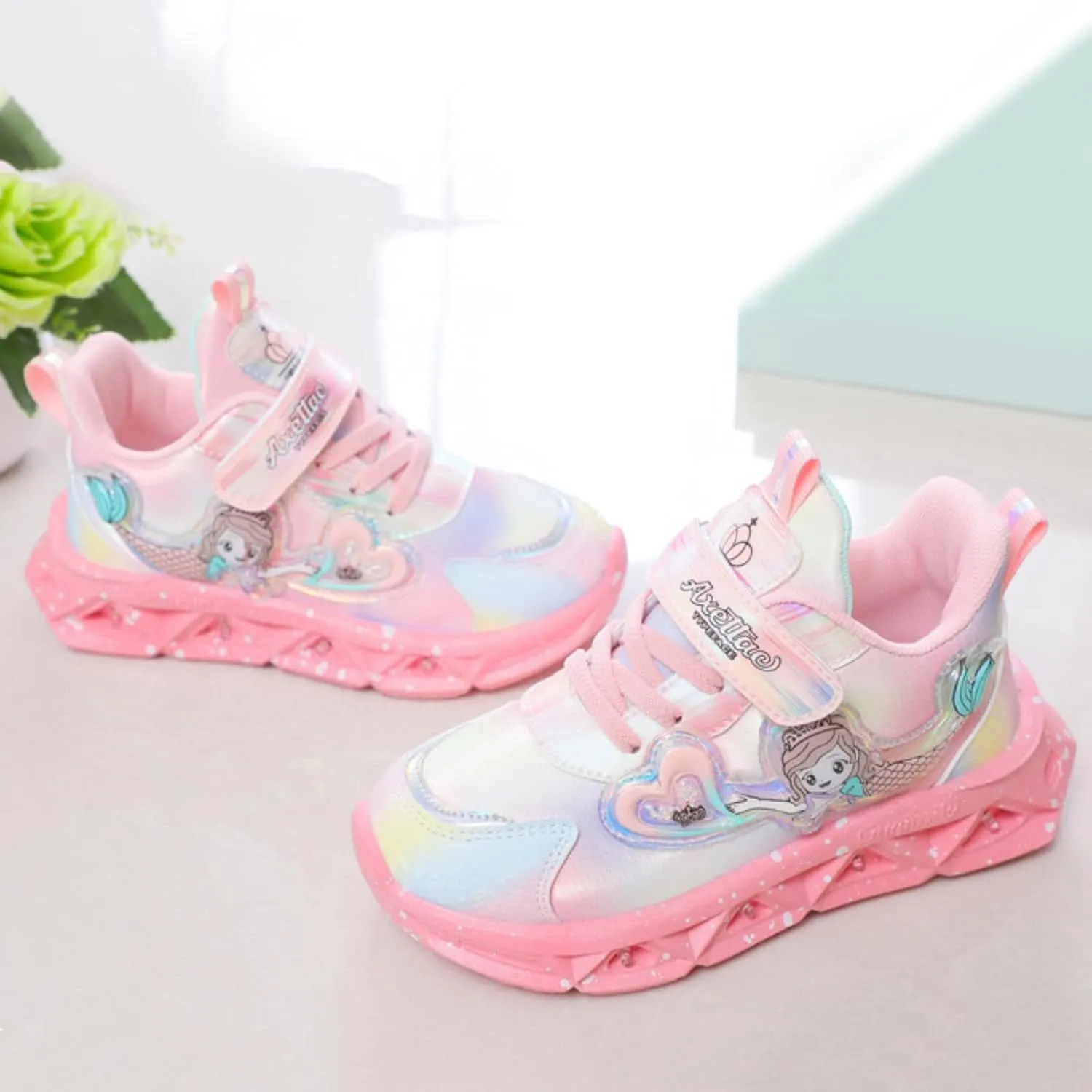 Girls’ Princess Shoes Slip On Light-Up Sneakers Mermai𝐝 Shoes Breathable Mesh Sneakers Lightweight Running Shoes