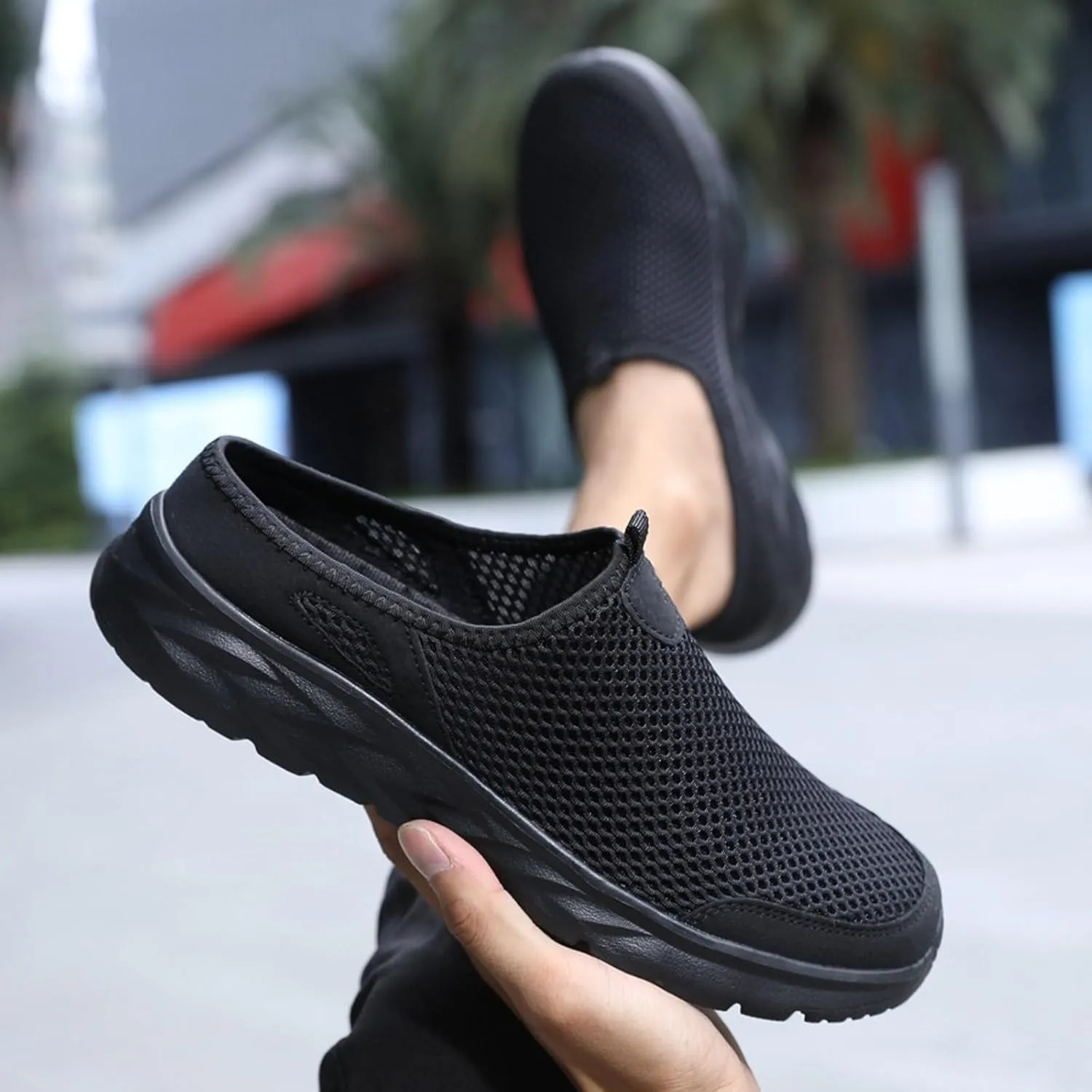 Men Sports Flat Bottom Shoes Lightweight Fly Woven Mesh Breathable Slip On Fashion Sneaker for Spring and Summer