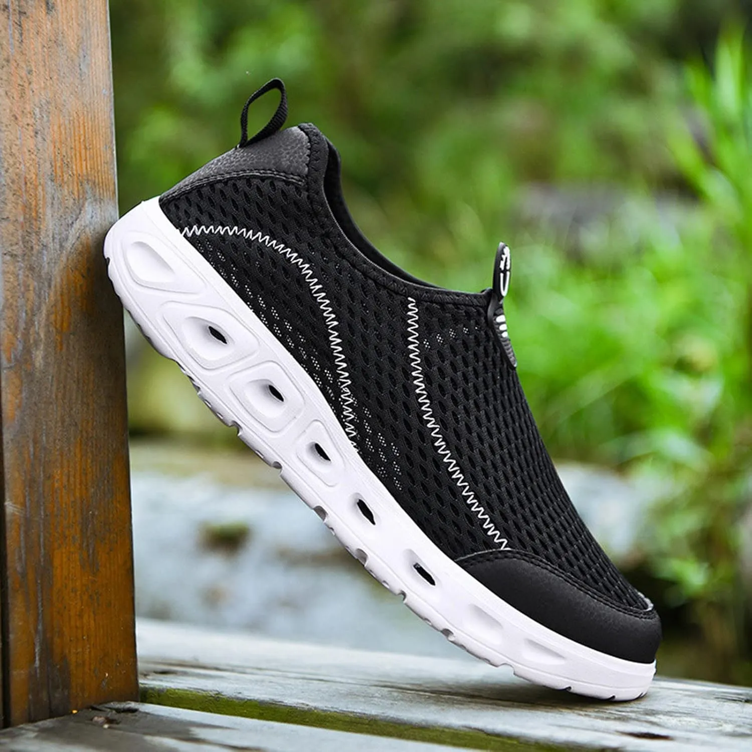Men Sports Shoes Spring and Summer Fashionable New Pattern Mesh Breathable Comfortable Non Slip Soft Sole Sneaker