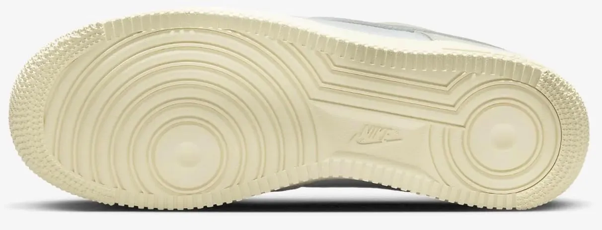 Nike Men's Modern
