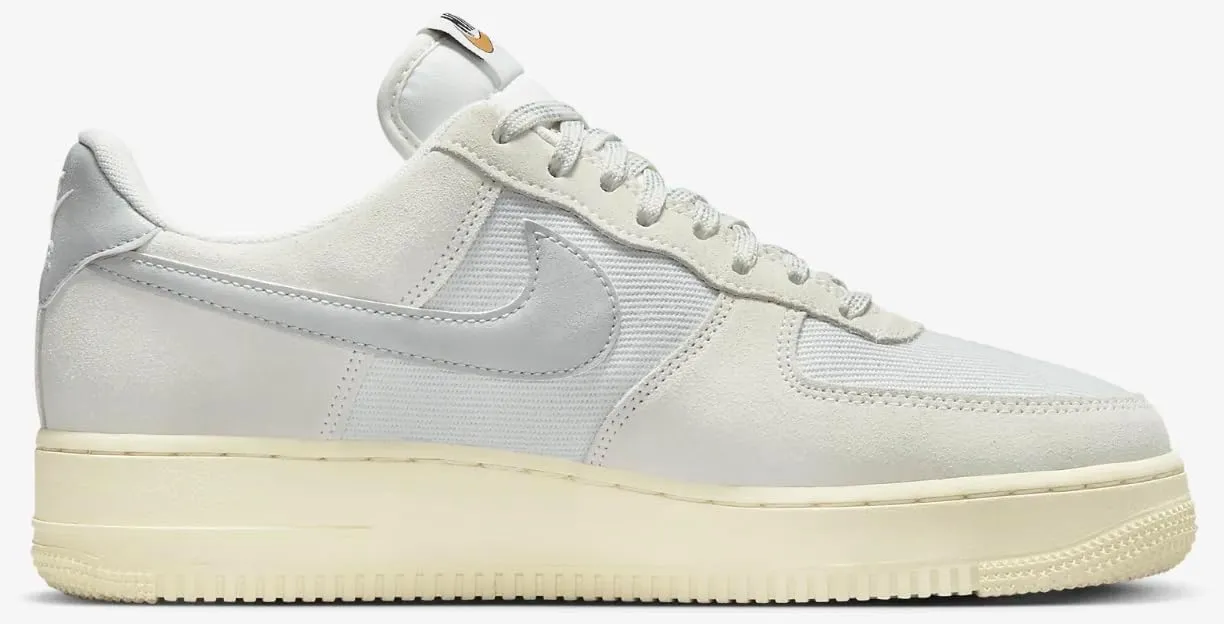 Nike Men's Modern