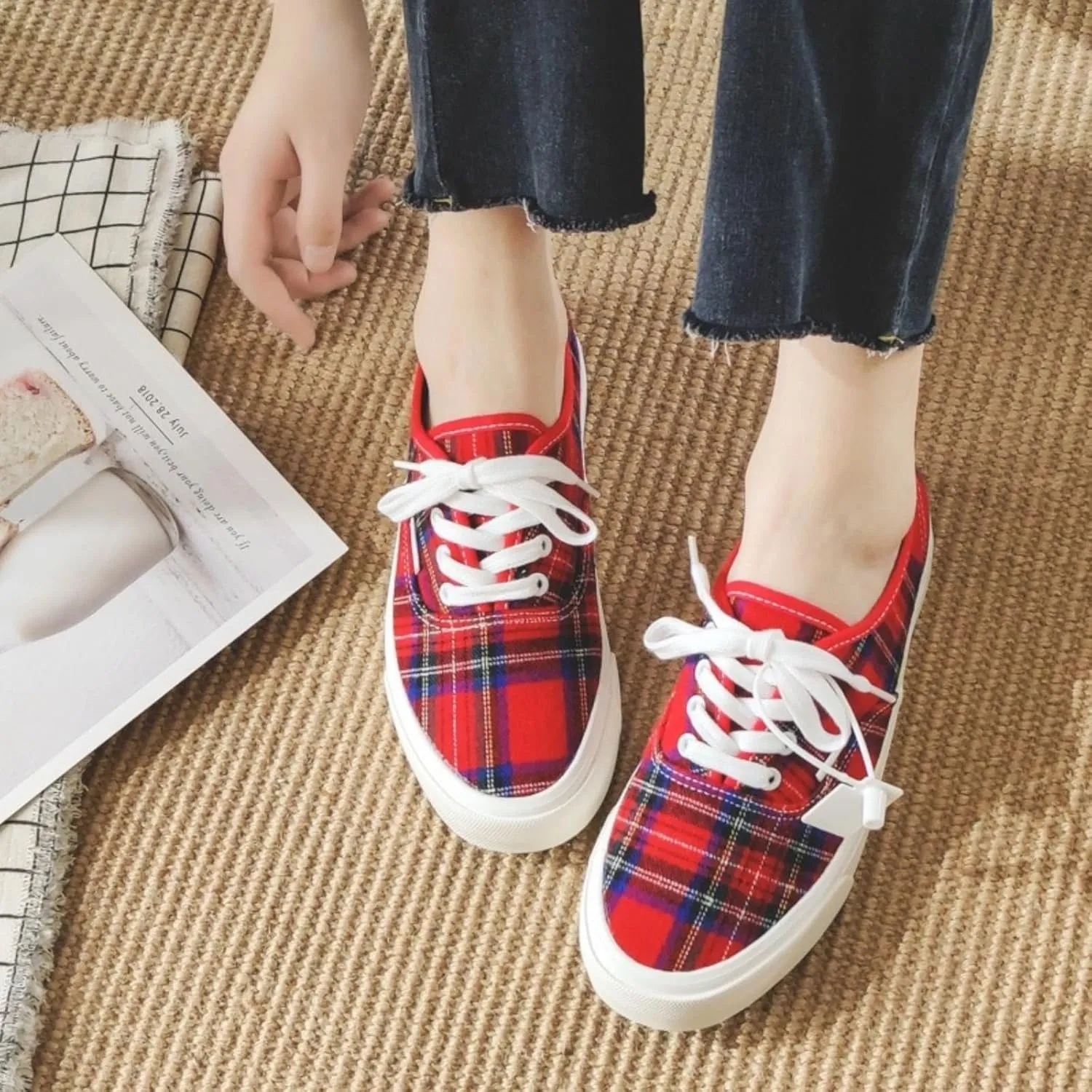 Plaid Canvas Skate Shoes for Women Casual Low Top Spring Style Sneakers
