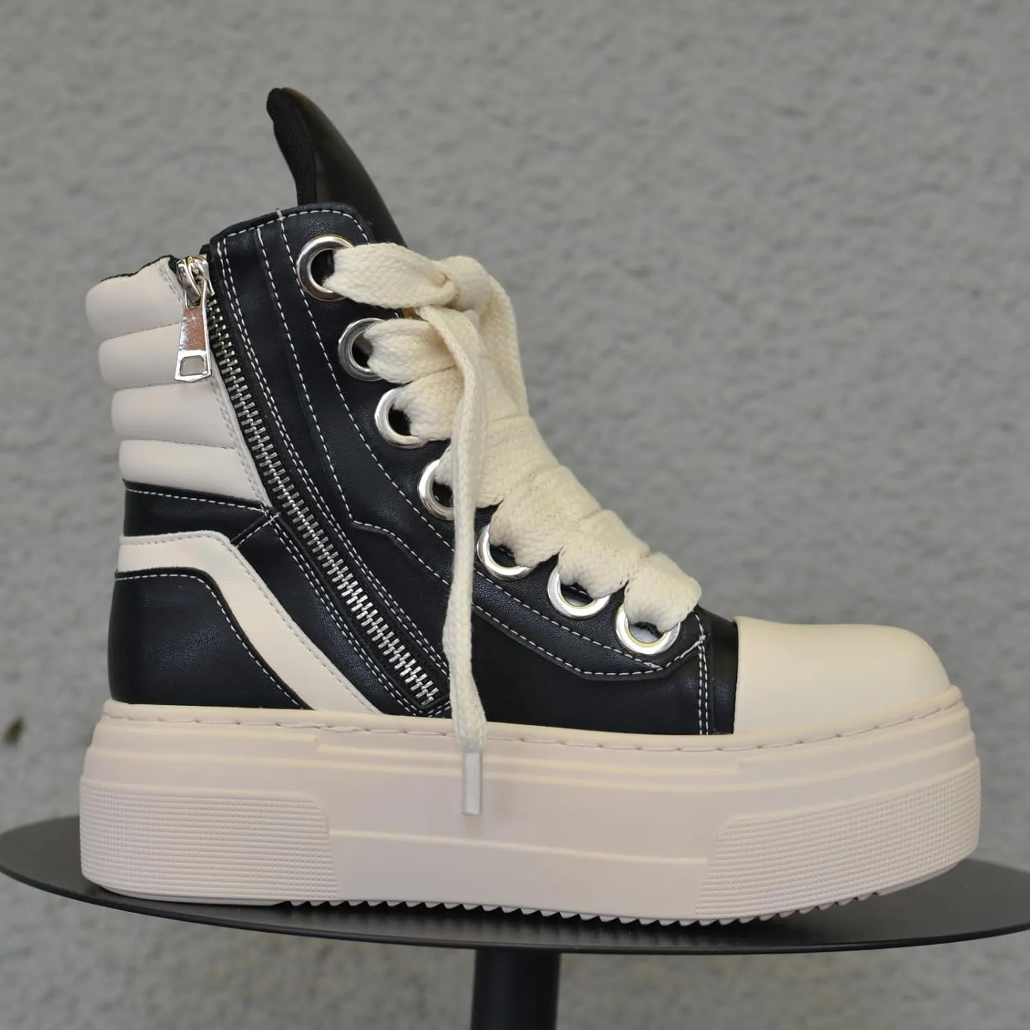 Retro Fashionable High-top Women Sneakers Shoes Thick Sole with Zipper Soft Leather Vintage Outdoor Sneakers