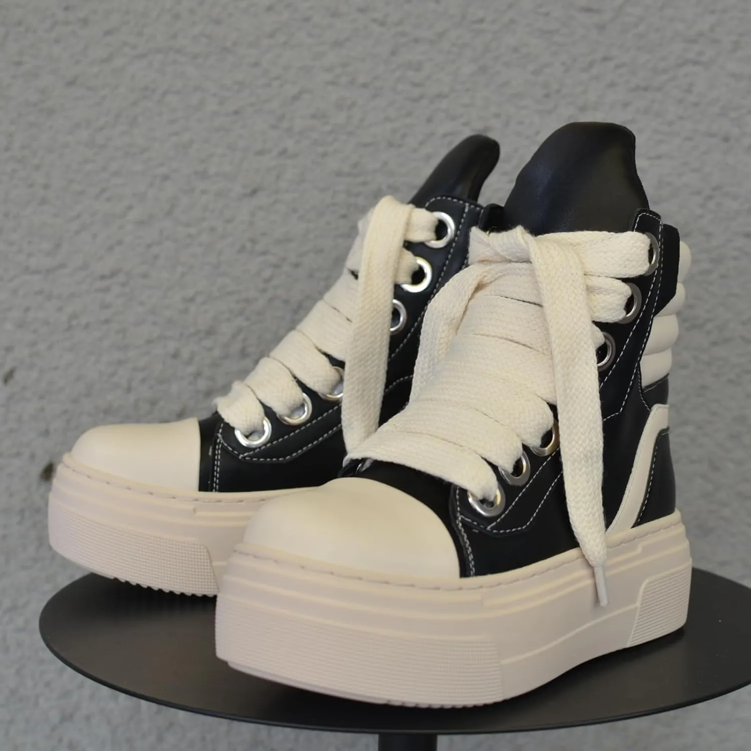 Retro Fashionable High-top Women Sneakers Shoes Thick Sole with Zipper Soft Leather Vintage Outdoor Sneakers