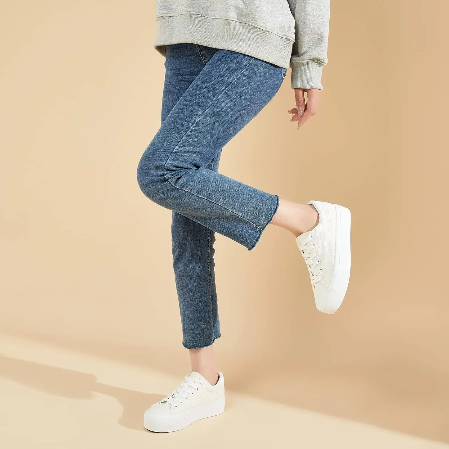 THATXUAOV Womens Platform Sneakers White Tennis Shoes Casual Low Top Fashion Sneakers