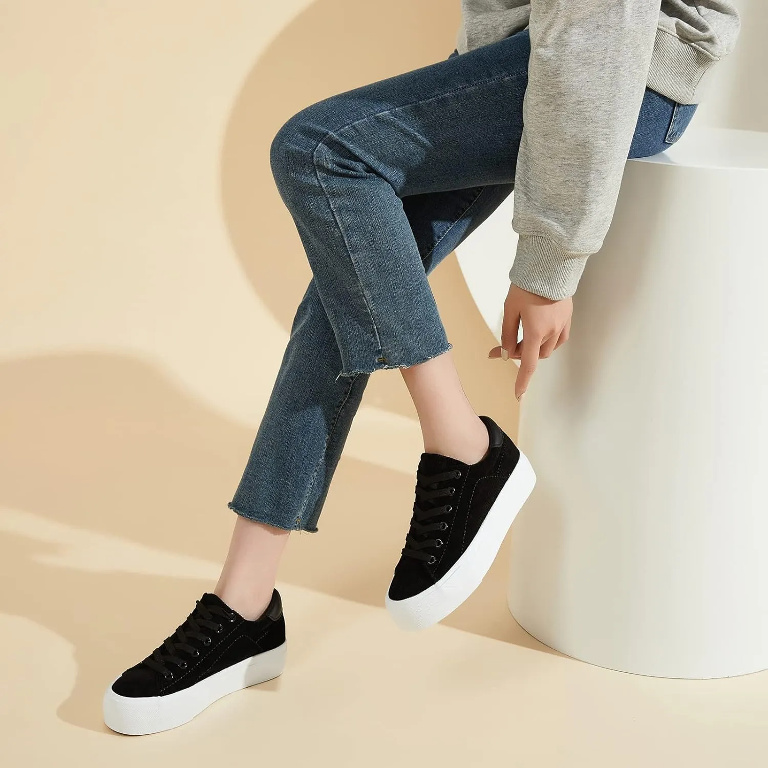 THATXUAOV Womens Platform Sneakers White Tennis Shoes Casual Low Top Fashion Sneakers