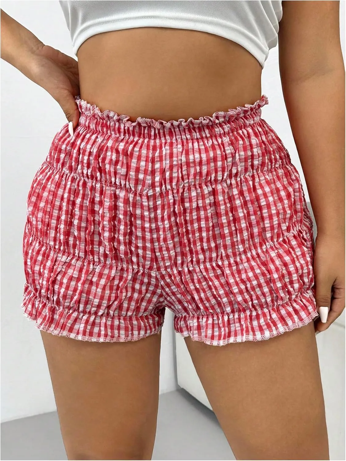 WDIRARA Women's Plus Size Plaid Print Shirred Mini Shorts Ruffled Hem Elastic Waist Shorts