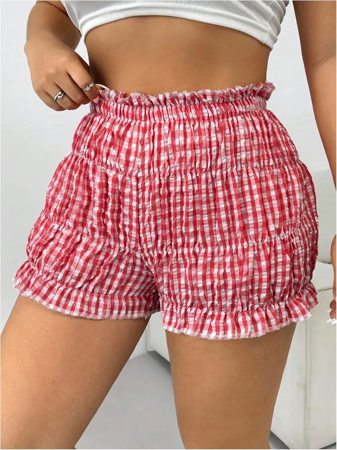 WDIRARA Women's Plus Size Plaid Print Shirred Mini Shorts Ruffled Hem Elastic Waist Shorts