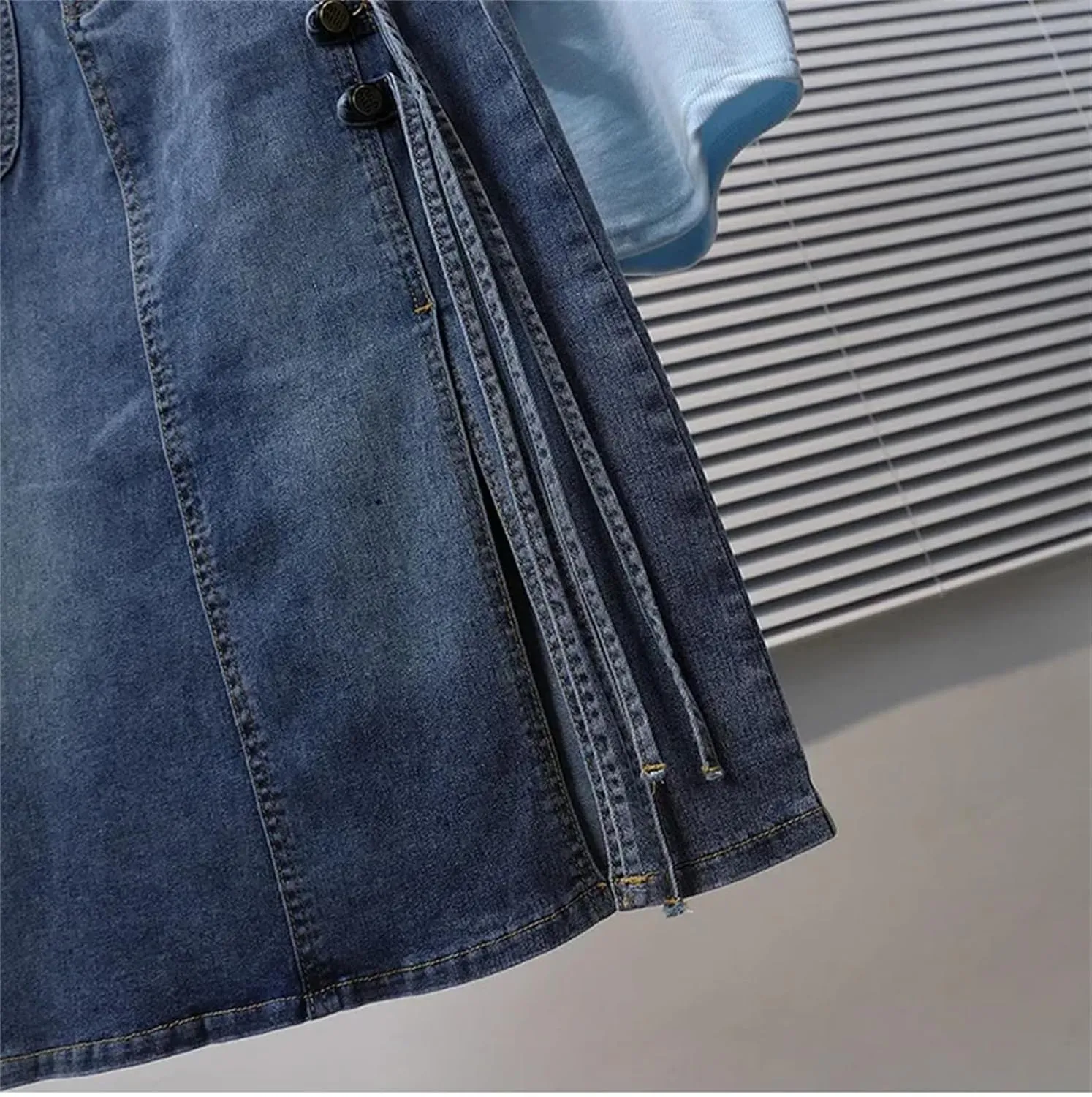 Women Elastic Waist Thin Midi Denim Skirt Spring Summer Casual Side Split Button A-Line Skirt