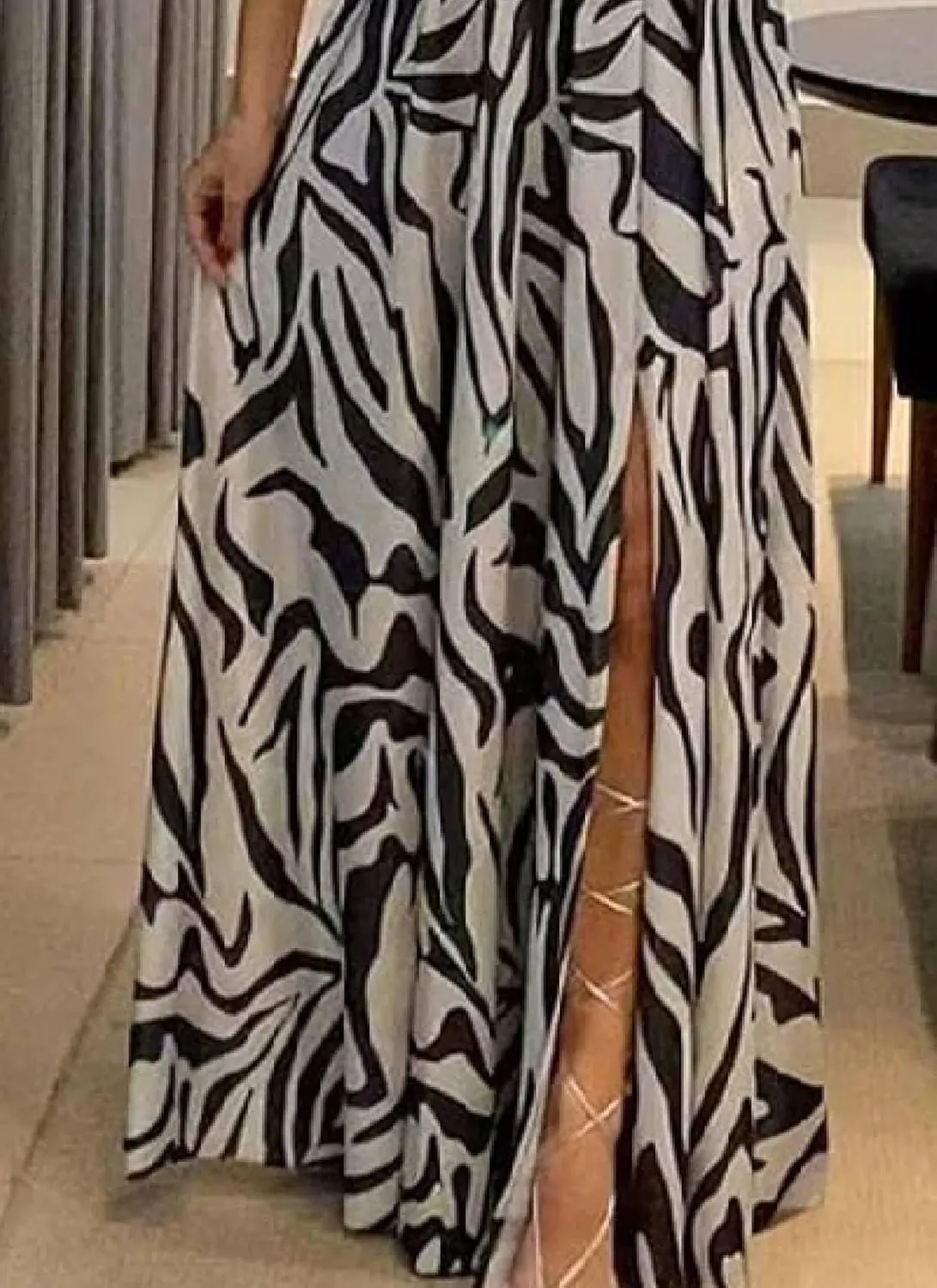 Women's 2025 Summer Striped Print One Shoulder High Waist Maxi Dress Fashion Casual Flowing Hem Side Slit Beach Dress