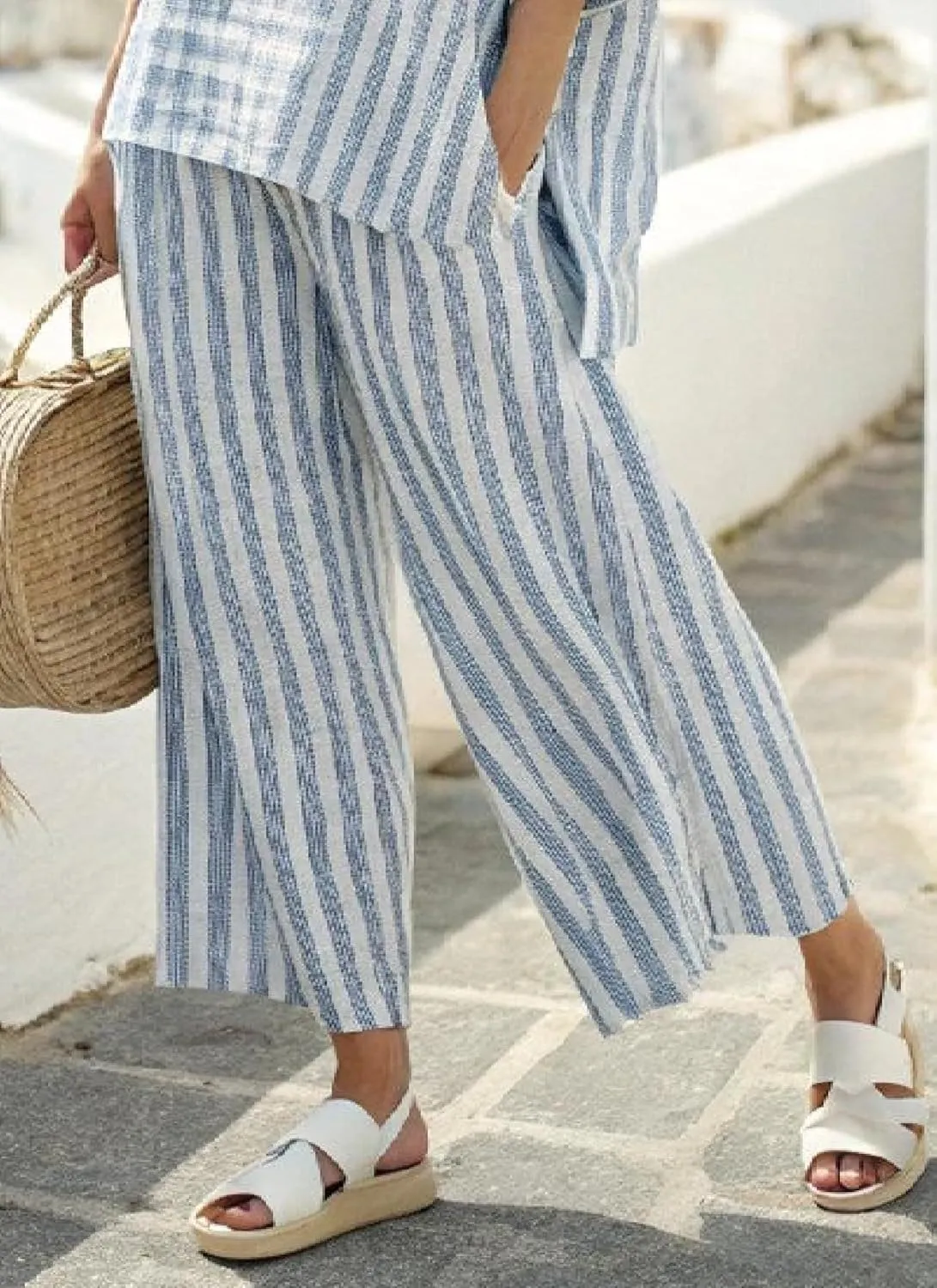 Women's Blue Striped Linen Suit 3/4 Sleeve Round Neck Top With Wide Leg Pants 2025 Summer Casual Walking Two Piece Suit