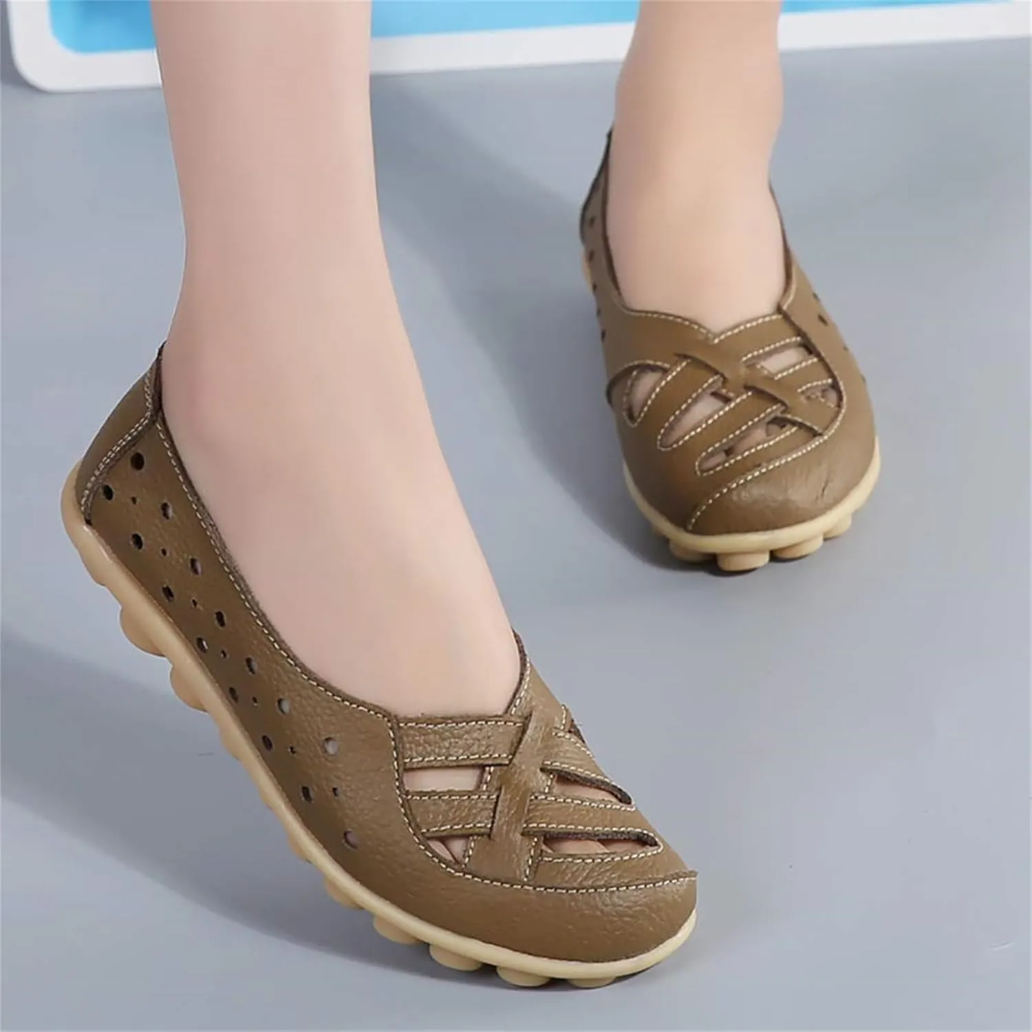 Women's Comfortable Leather Loafers Slip On Walking Flats Casual Round Toe Moccasins Nurse Orthopedic Hollow Shoes Penny Comfort Wide Width Breathable Lightweight Driving Flat Work Loafer