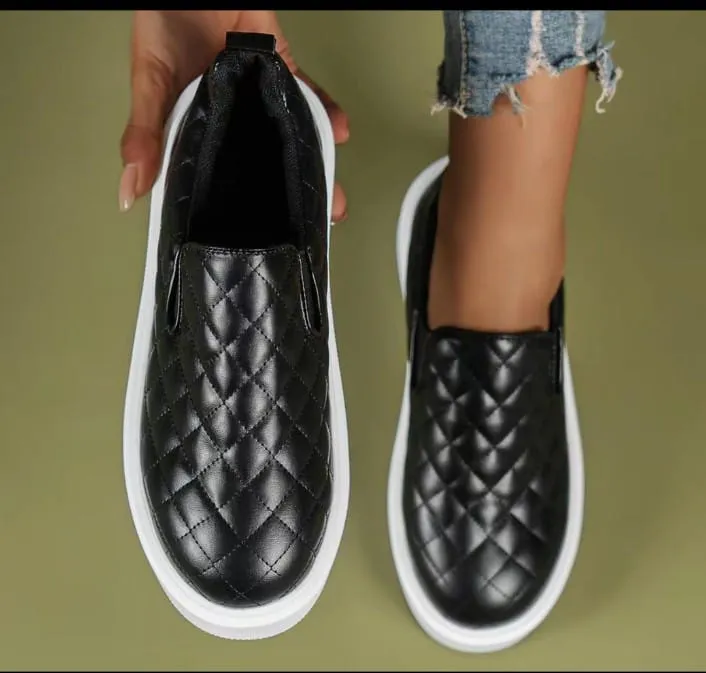 Women's weaved loafers
