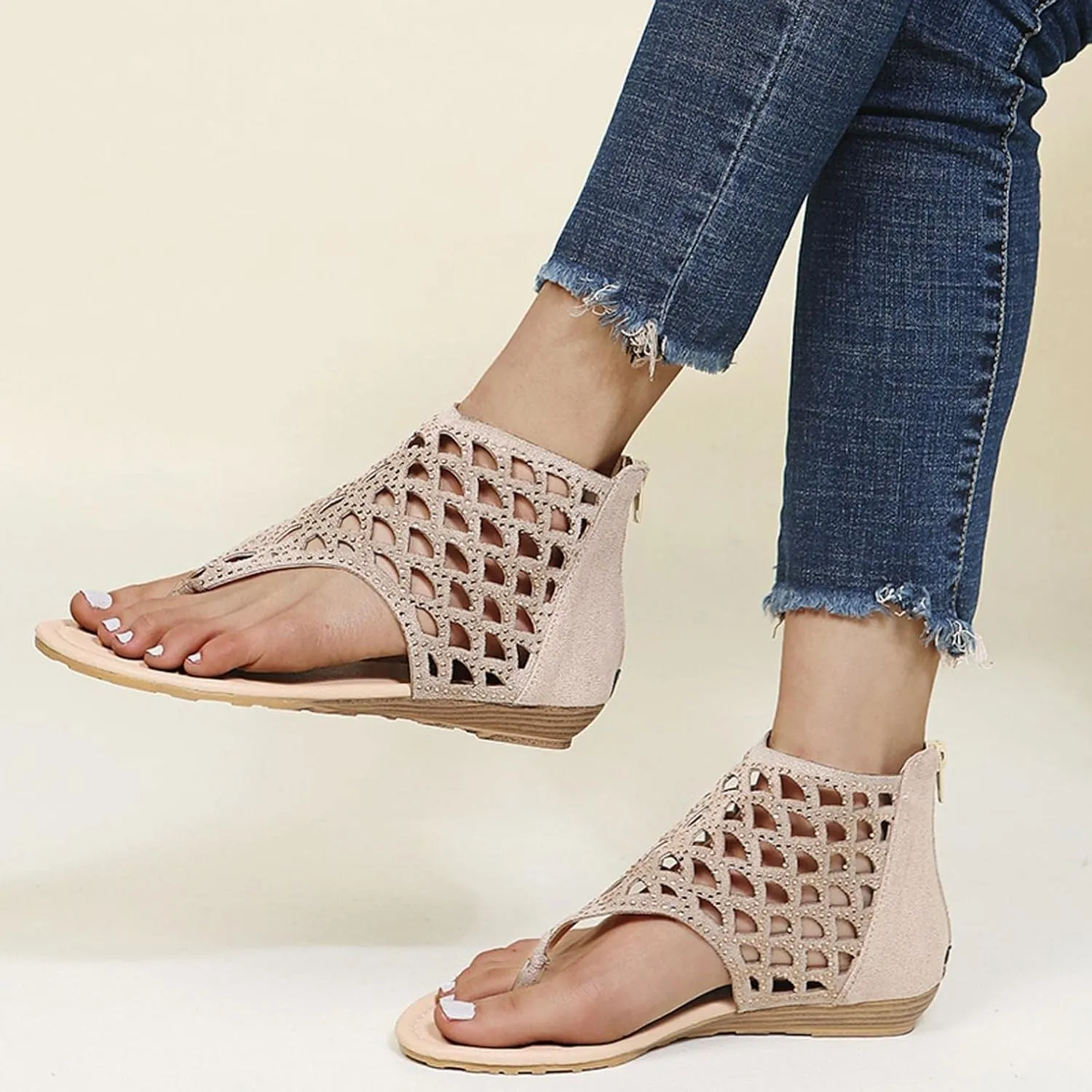 ZBYY Womens Gladiator Thong Flat Sandals Rhinestone Bohemian Beach Roman Flip Flops Sandals T-Strap Hollow Out Sandals